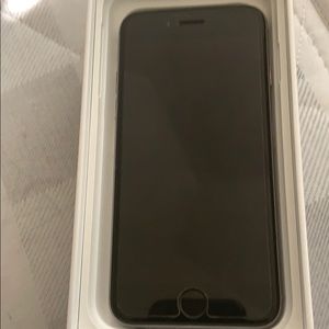 iPhone 6 BRAND NEW!